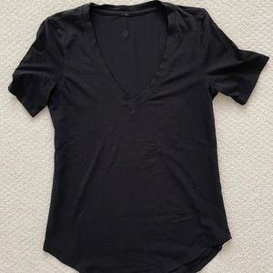 PACK OF 2 Lululemon Love Tee Size 4 - EUC